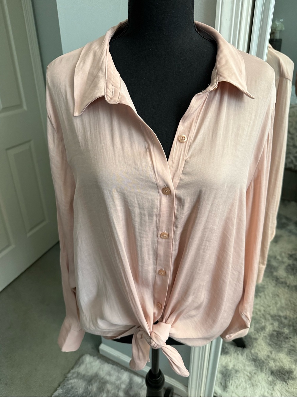 Simply Vera Vera Wang Pale Blush Button-Front Tie Hem Blouse
